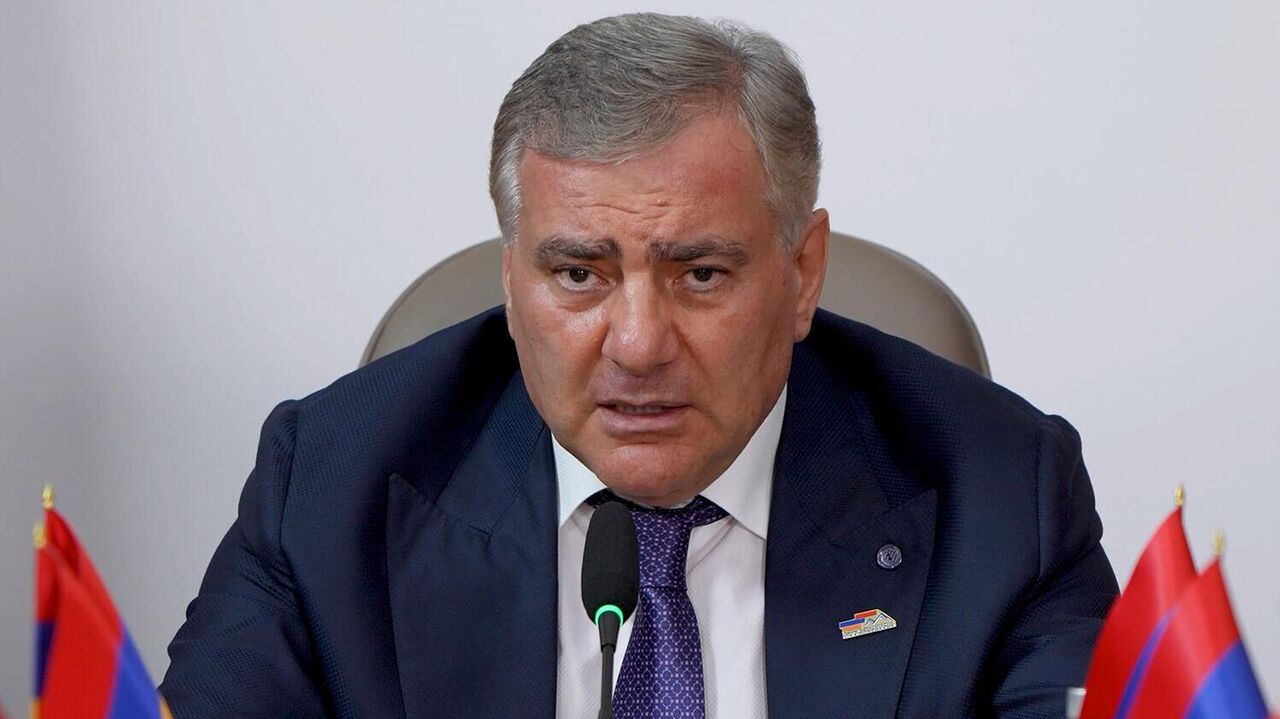 Սամվել Կարապետյանը զրպարտության համար դատի է տվել ՔՊ–ին և Հանրային հեռուստաընկերությանը
