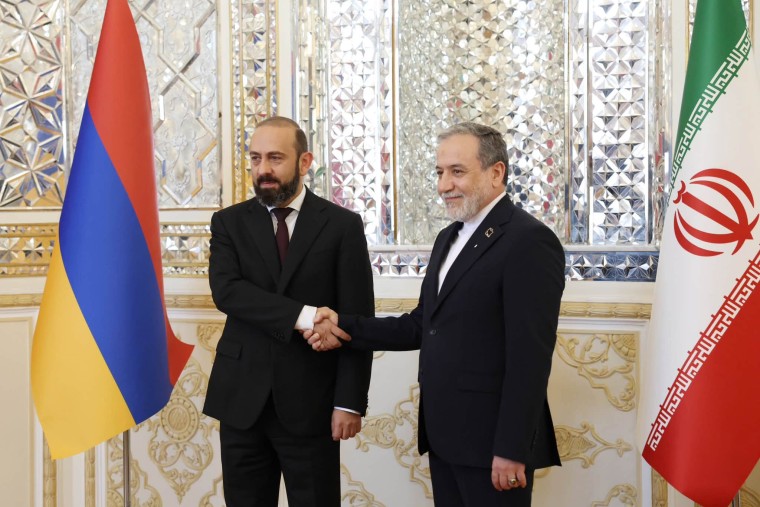 Արարատ Միրզոյանը  Աբբաս Արաղչիին  ներկայացրել է «ԹՐԻՓՓ» նախագծի իրականացման շուրջ տարվող աշխատանքները