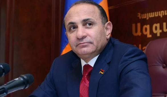 «1 միլիոն դոլարից ավելի շորթում և սպառնալիքներ»․ Հովիկ Աբրահամյանի անվան հետ կապված նոր աղմկահարույց սկանդալ է հասունանում