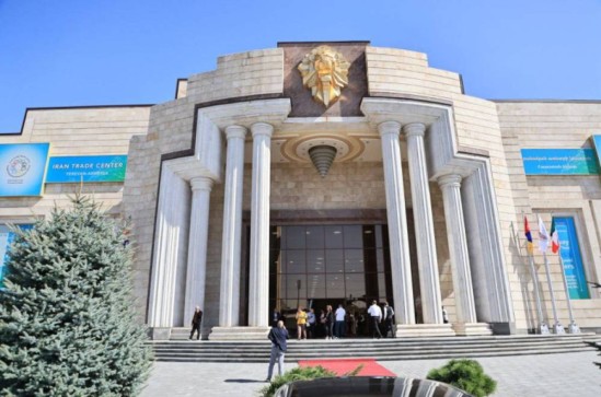 ՊԵԿ-ը ստուգումներ է իրականացնում «Առինջ մոլ»-ում․ առևտրականներն ահազանգում են կապարակնքման վտանգի մասին