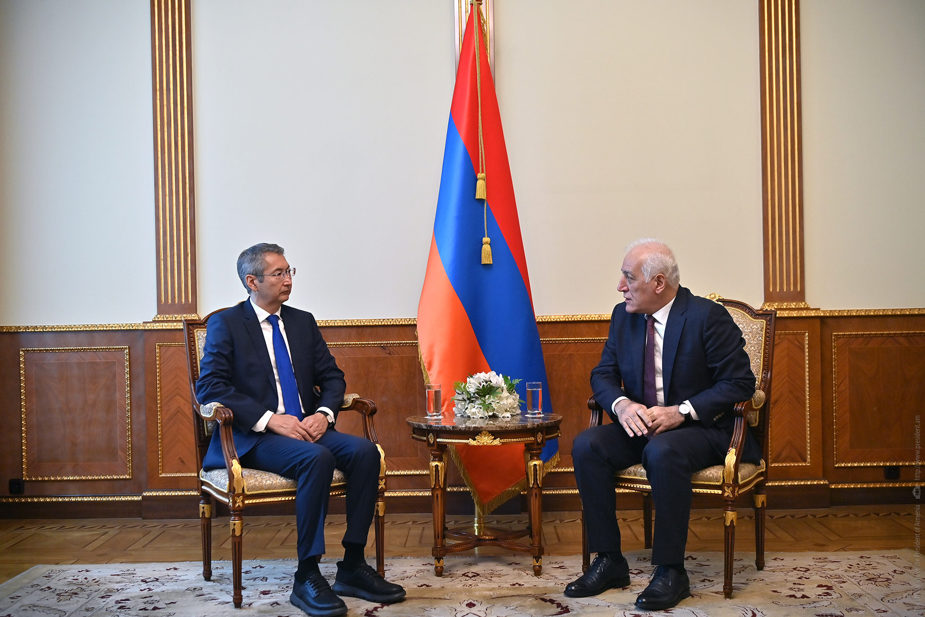 Վահագն Խաչատուրյանն ընդունել է Հայաստանում Ղազախստանի դեսպան Բոլատ Իմանբաևին 
