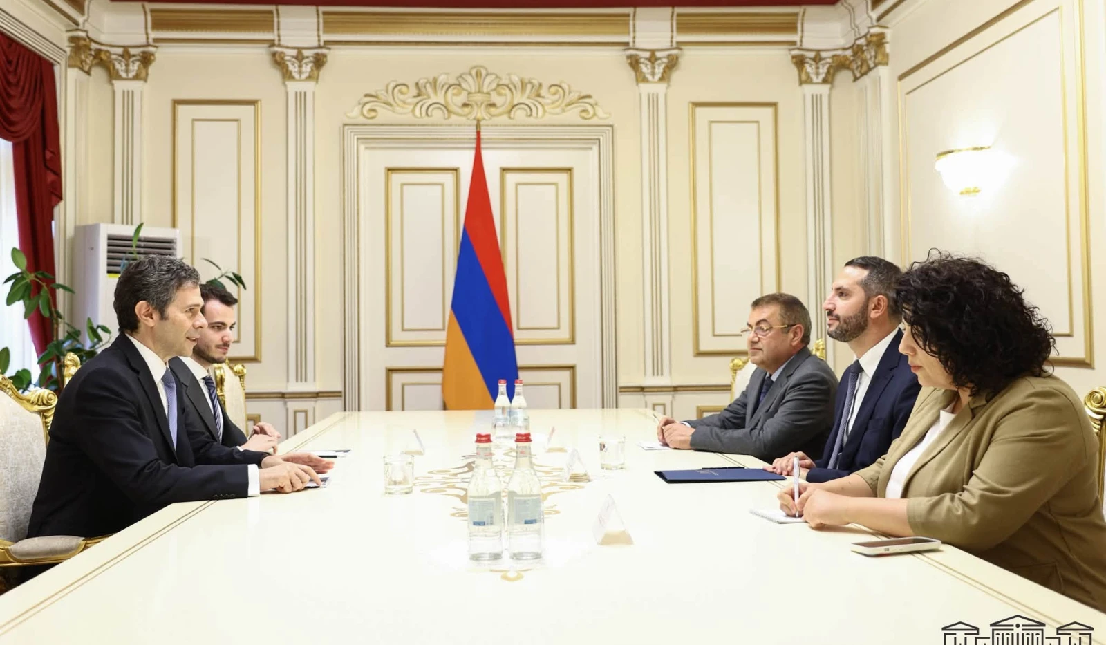 Ռուբեն Ռուբինյանն ընդունել է ՀՀ-ում Հունաստանի Հանրապետության արտակարգ և լիազոր դեսպան Խրիստոս Սոֆիանոպուլոսին