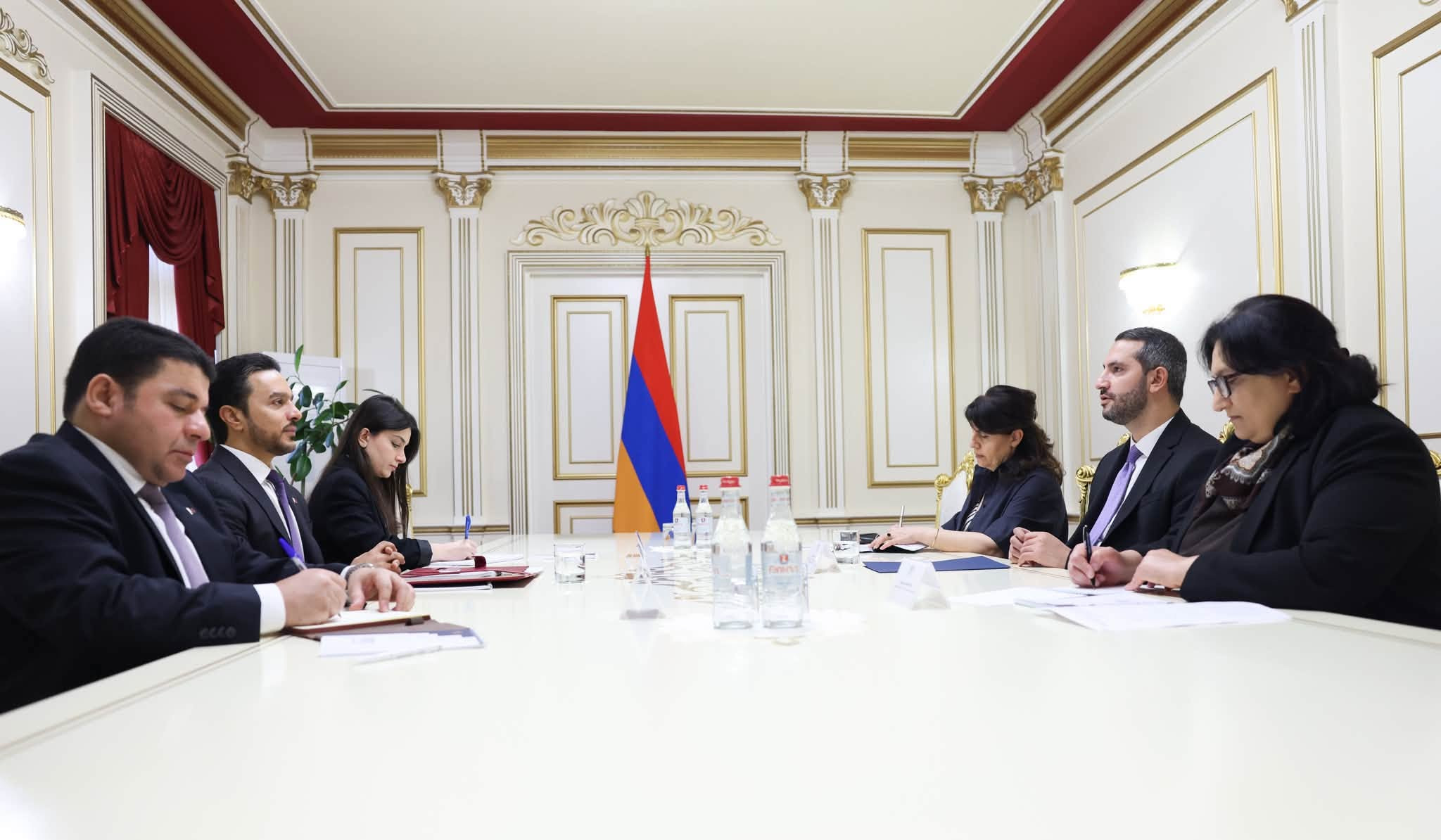 Ռուբեն Ռուբինյանն ընդունել է Հայաստանում Կատարի դեսպանին