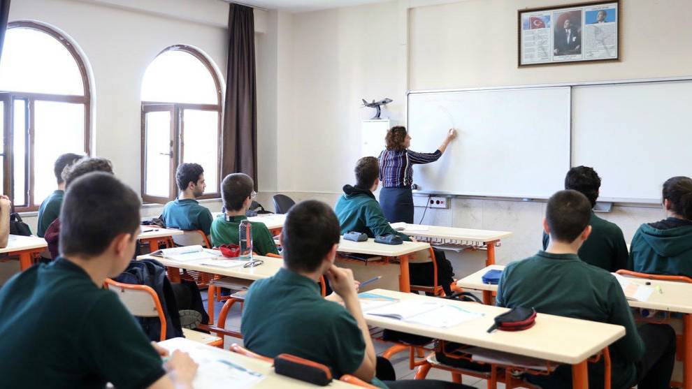 «Ակօս». Սևան Սըվաջըօղլուն Թուրքիայի ԿԳՆ հետ քննարկել է հայկական դպրոցներում «հյուր աշակերտների» խնդիրը