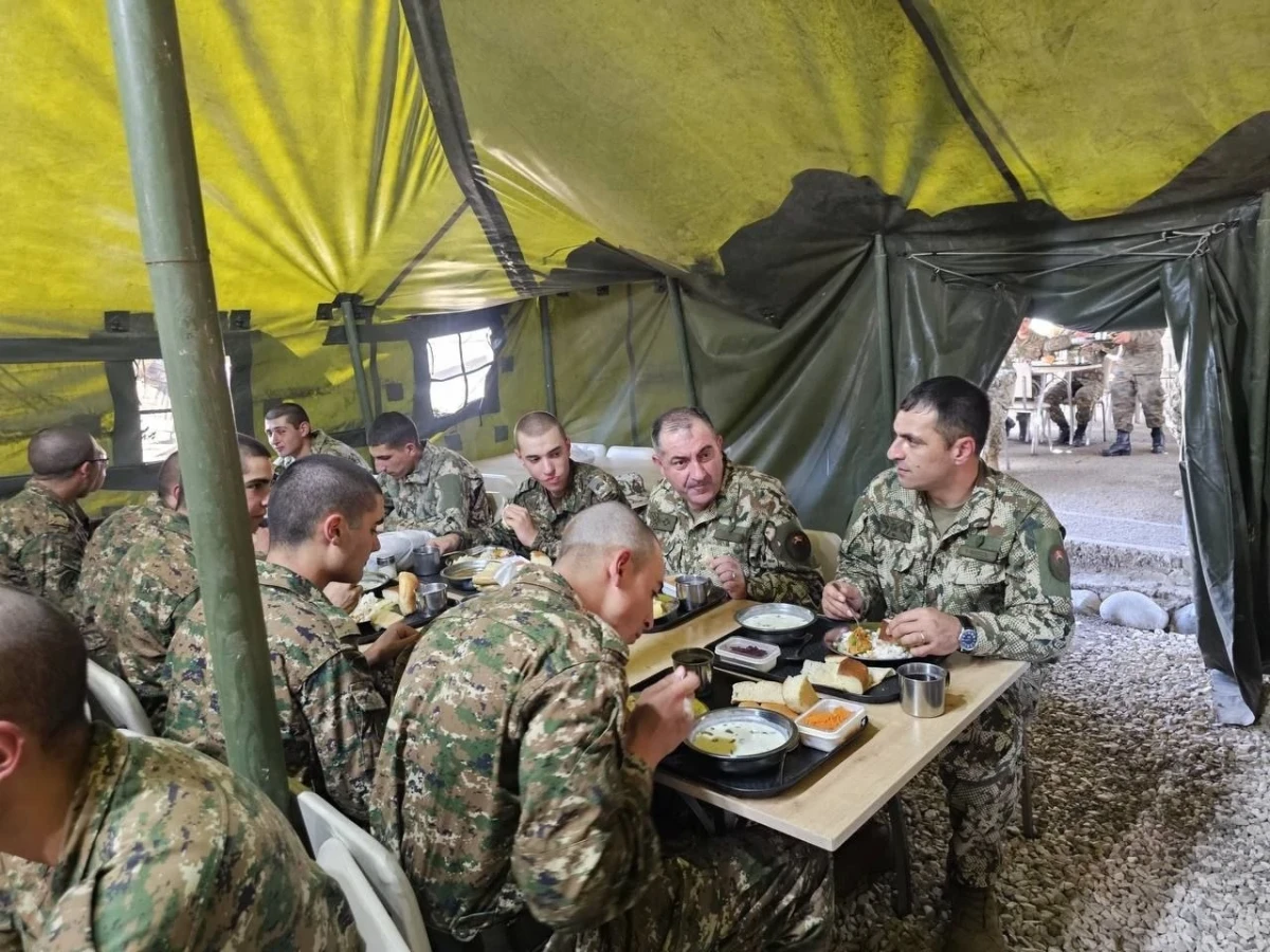 Էդվարդ Ասրյանն այցելել է զորամասեր,