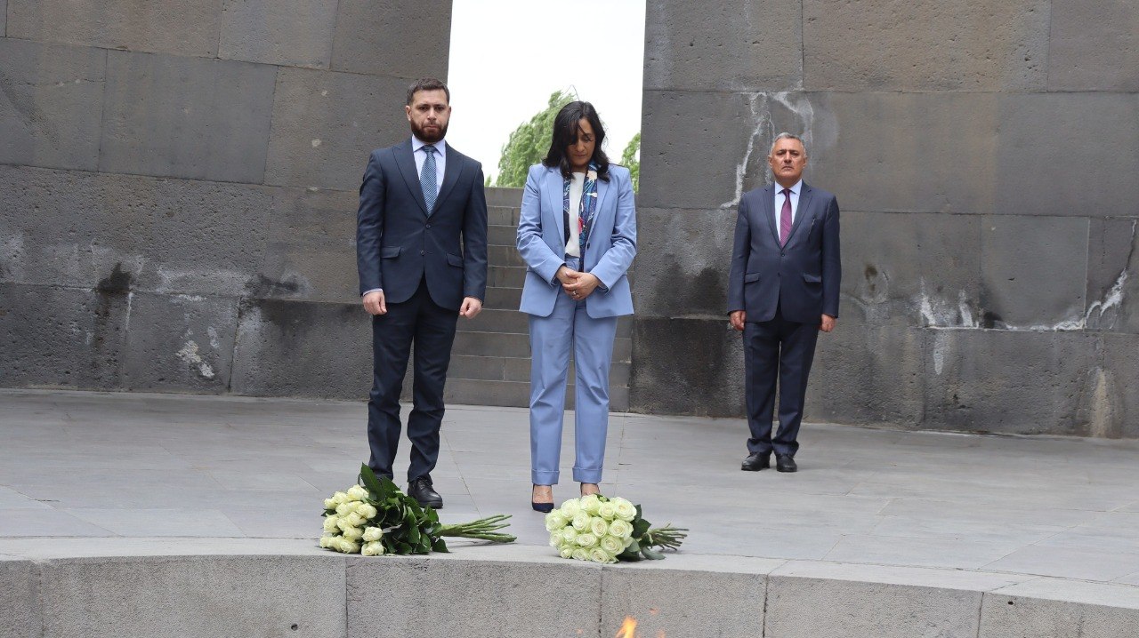 Կանադայի արտգործնախարար Անիտա Անանդն այցելել է Ծիծեռնակաբերդի հուշահամալիր