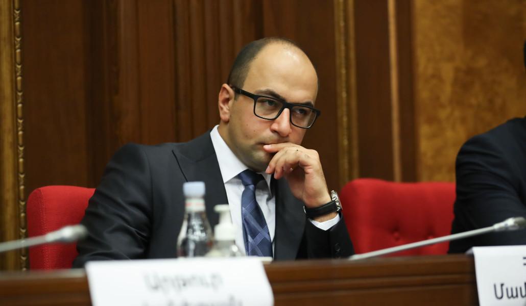 Մեր քաղաքացիները «օքե՞յ» են նրա հետ, որ Ալիևը տեսակապով Երևանում հաթաթա տա այն մարդկանց, ովքեր խոսում են հայ գերիների մասին. Մամիջանյան