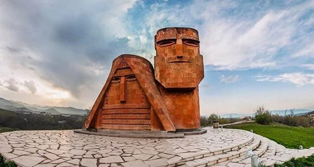 «Մենք ենք մեր սարերը» հուշարձանը դարձել է Բաքվի հակահայկական ռազմավարության հերթական թիրախը
