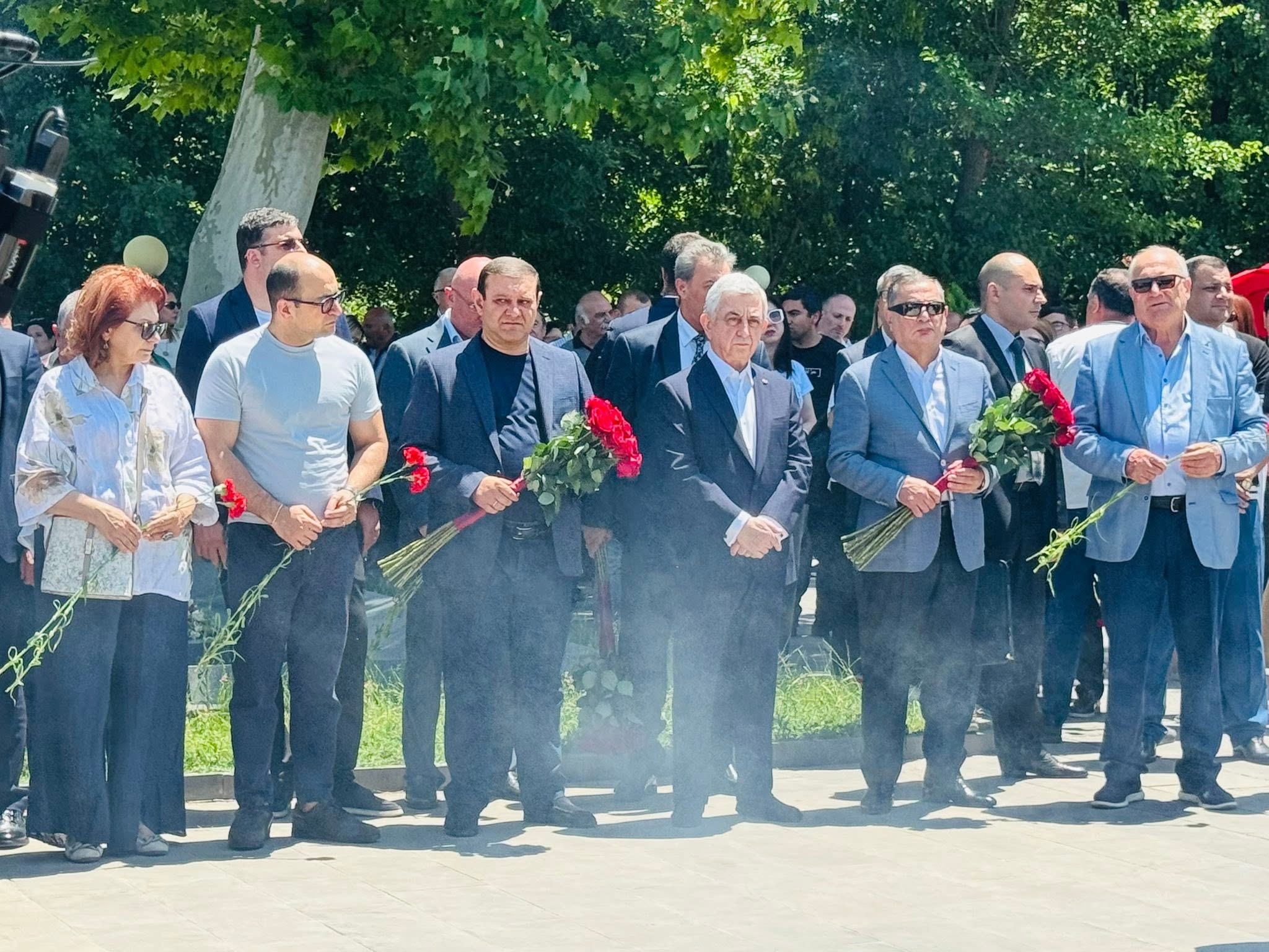 Սերժ Սարգսյանը հարգանքի տուրք է մատուցել Անդրանիկ Մարգարյանի հիշատակին