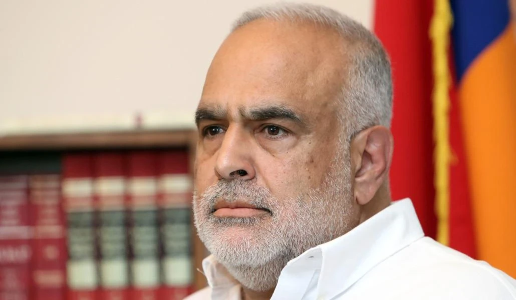Մեր աչքի առջև Երևանը դարձել է Բաքվի քույր քաղաքը». Րաֆֆի Հովհաննիսյան 