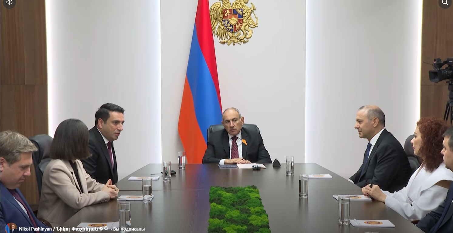 Նիկոլ Փաշինյանն Ալեն Սիմոնյանին ներկայացրել է որպես Անվտանգության խորհրդի նորանշանակ քարտուղար