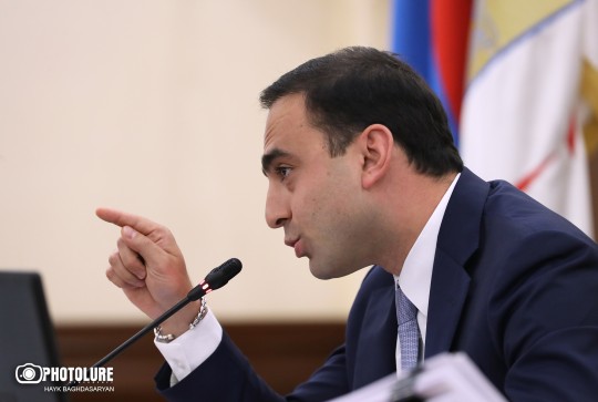 Ուրախ եմ, որ ինչ ուզեք՝ կարող եք խոսել. ձեր իշխանությունների օրոք ձեզ պադյեզդներում քացու տակ էին առել. Ավինյանը՝ ընդդիմադիրներին