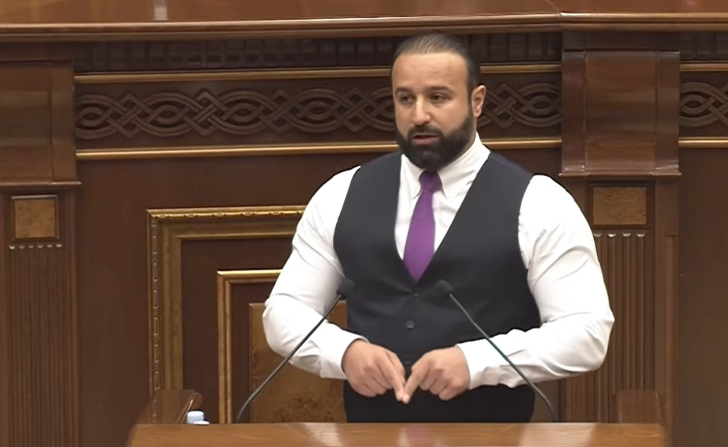 Հայկ Սարգսյանի առաջարկած՝ զինծառայությանն մասին նախագիծը չընդգրկվեց ԱԺ օրակարգում