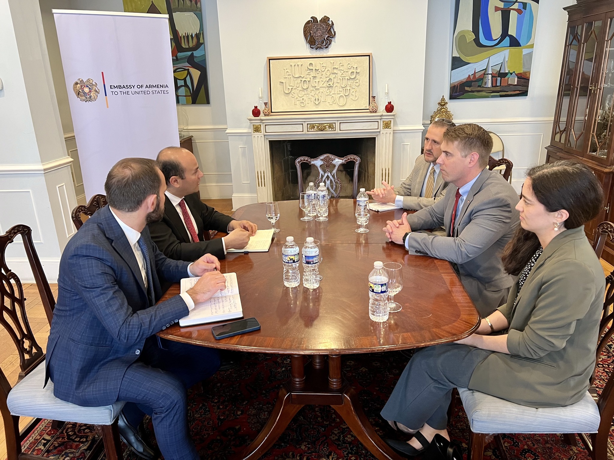 ԱՄՆ-ում ՀՀ դեսպան Նարեկ Մկրտչյանը դեսպանությունում հյուրընկալել է ԱՄՆ պետքարտուղար Ռայլի Բարնսին